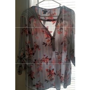 Floral quatersleeve top